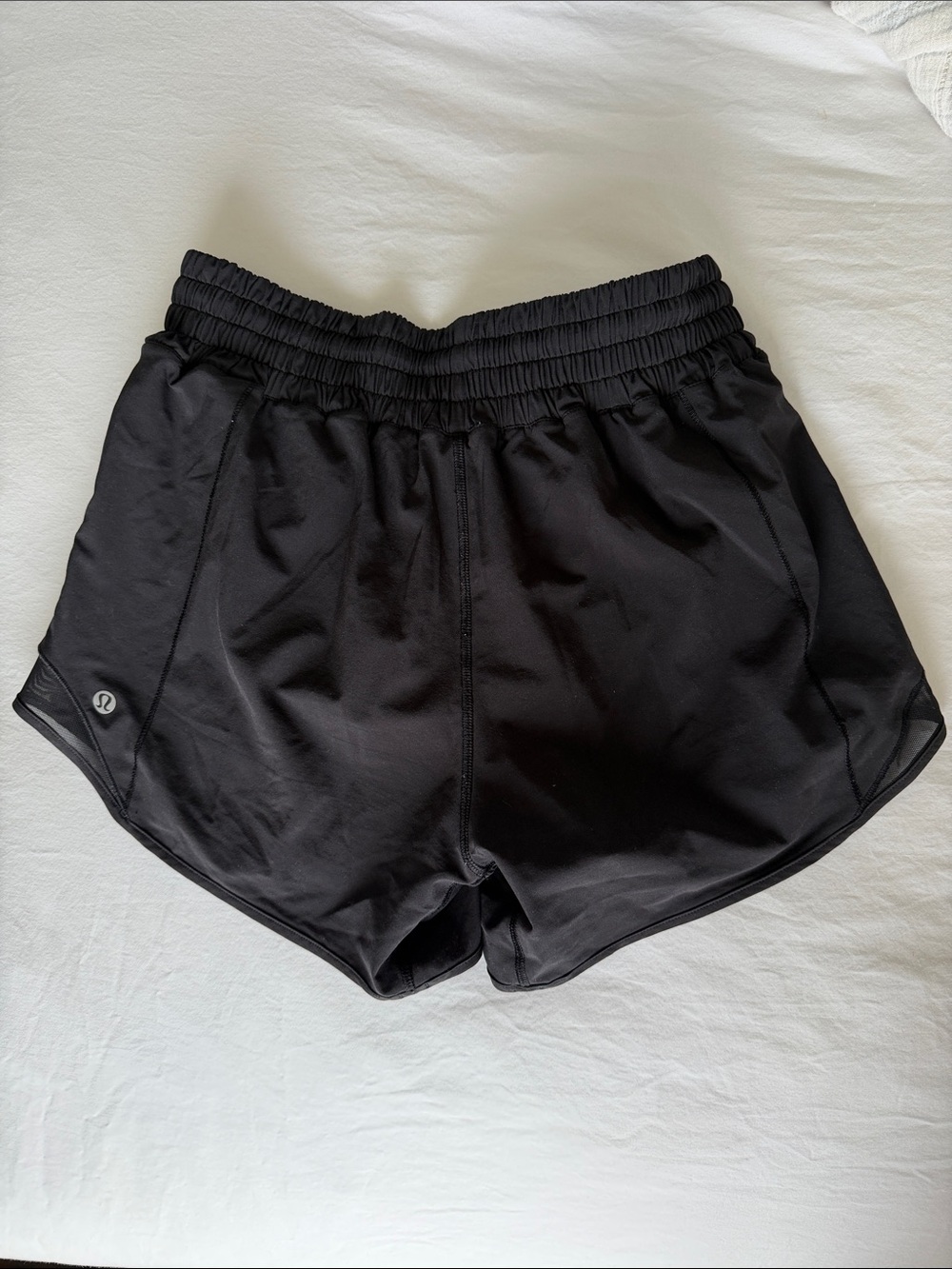 Lululemon Hotty Hot Shorts High-Rise Lined 4” size 4 - Picture 2 of 3